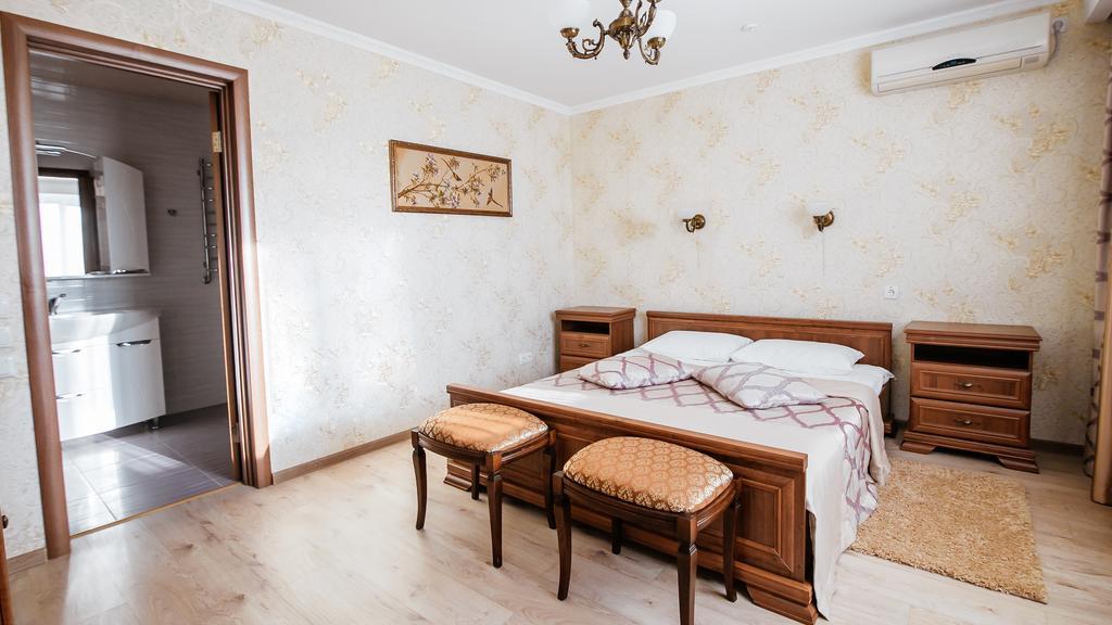 צ'רניהיב Hotel Ukraine מראה חיצוני תמונה